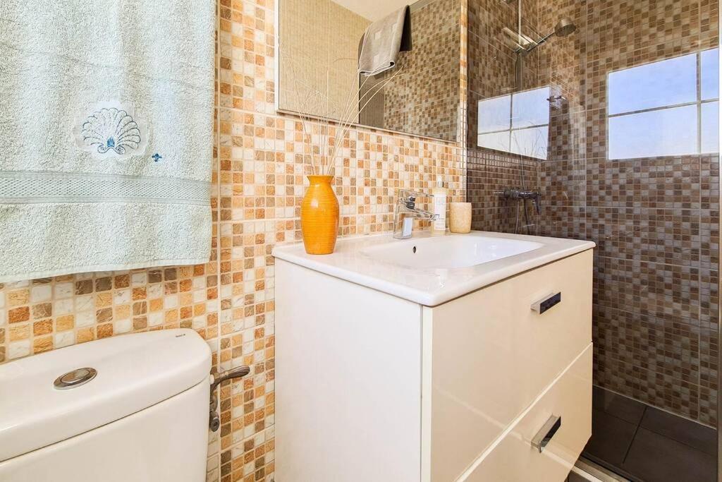 Stunning Sea View Villa With 6 Bedrooms & Heated Pool - Villa Renaissance Коста Бланка Номер фото